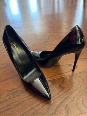 Black Patent Pointed-Toe Stiletto Pumps